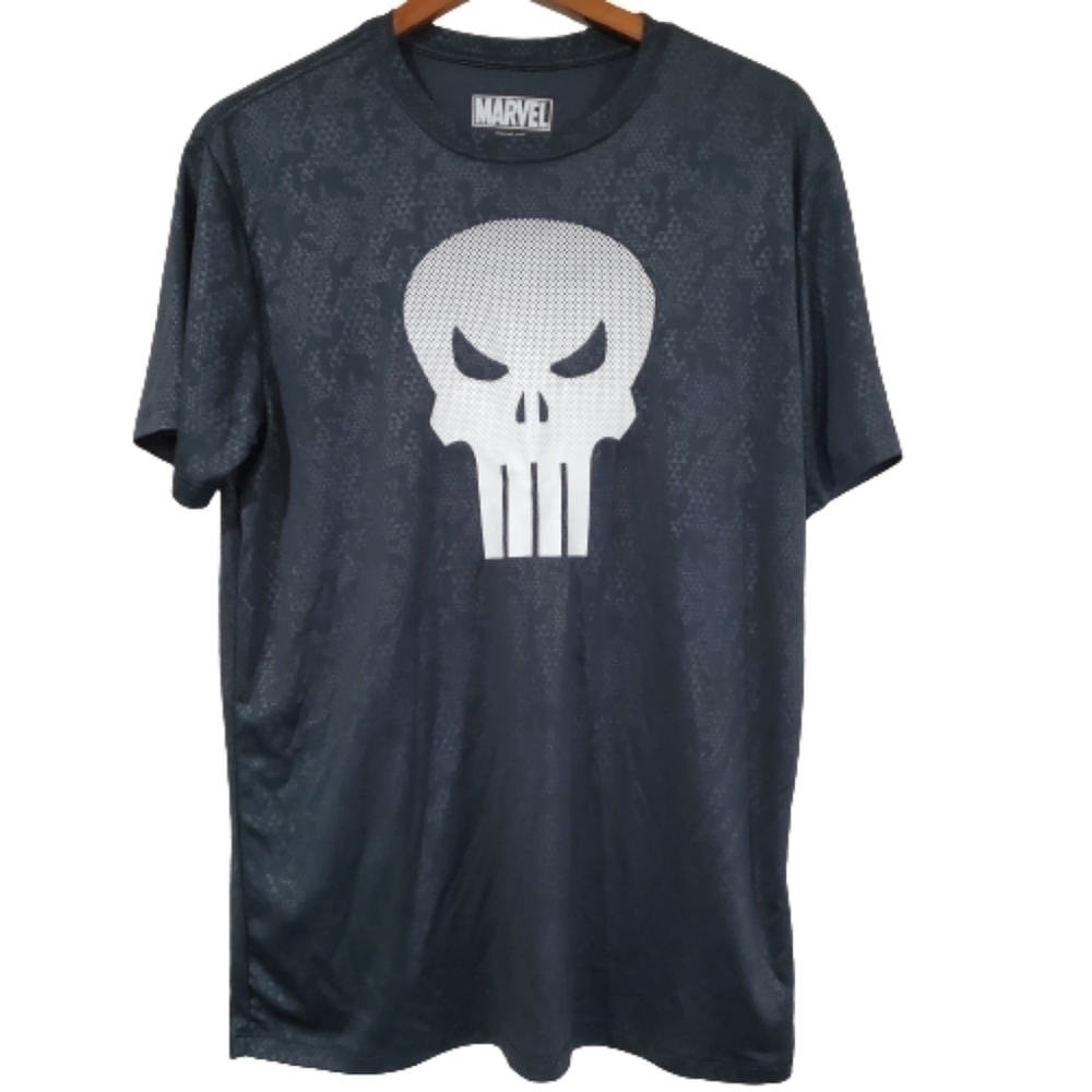Marvel Punisher Black and White Short Sleeve 100% Polyester Shirt Size Medium